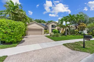 9945 W Tree Tops Ct, Davie, FL 33328 - Photo 1
