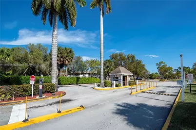 9522 N Belfort Cir #106, Tamarac, FL 33321 - Photo 1