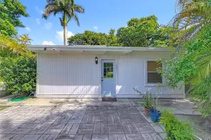 18201 SW 204th St, Miami, FL 33187 - Photo 1