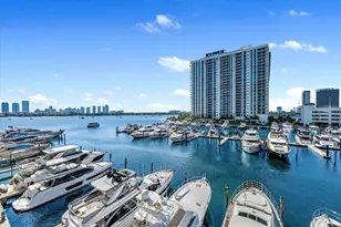 17301 Biscayne Blvd, North Miami Beach, FL 33160 - Photo 1