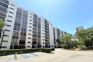 16909 N Bay Rd, Sunny Isles Beach, FL 33160 - Photo 1