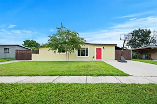 5641 SW 37 Ct, Davie, FL 33314 - Photo 1
