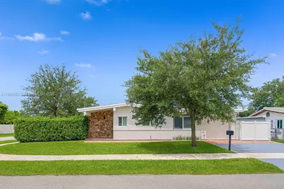 5250 SW 96th Ave, Miami, FL 33165 - Photo 1