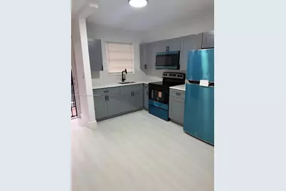 1000 W 28 St #15, Hialeah, FL 33010 - Photo 1