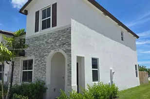 2819 SE 26th Ave, Homestead, FL 33035 - Photo 1