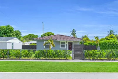 6490 SW 37th St, Miami, FL 33155 - Photo 1