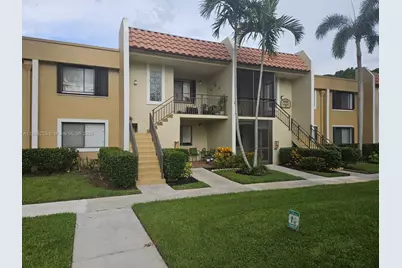 436 Lakeview Dr #104, Weston, FL 33326 - Photo 1