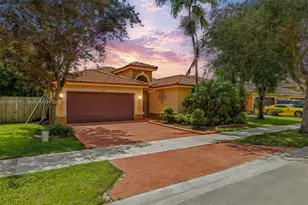 2014 NE 4th Ct, Homestead, FL 33033 - Photo 1