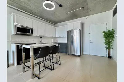 690 SW 1st Ct #1425, Miami, FL 33130 - Photo 1