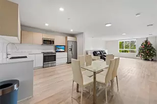 2505 NE 193rd St, Miami, FL 33180 - Photo 1