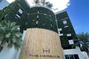 16385 Biscayne Blvd, North Miami Beach, FL 33160 - Photo 1