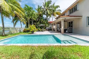 2547 Hunters Run Way, Weston, FL 33327 - Photo 1