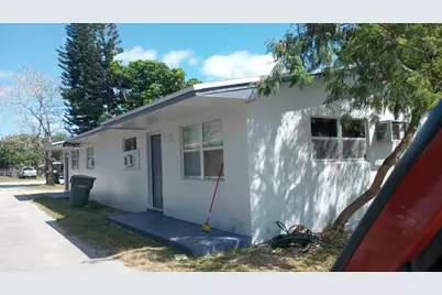 1140 NW 9th St, Homestead, FL 33030 - Photo 1