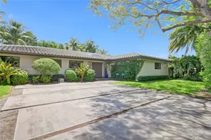 20101 NE 20th Ct, Miami, FL 33179 - Photo 1