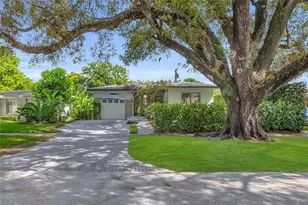 415 Velarde Ave, Coral Gables, FL 33134 - Photo 1