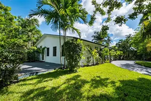 7401 Miami View Dr, North Bay Village, FL 33141 - Photo 1