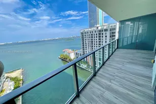 460 NE 28th St, Miami, FL 33137 - Photo 1