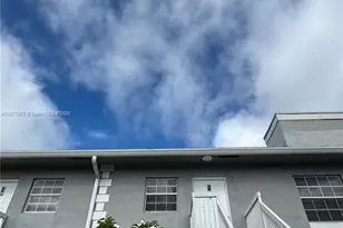 438 NE 210th Cir Terrace, Miami, FL 33179 - Photo 1