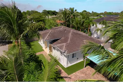 6495 SW 83rd St, Miami, FL 33143 - Photo 1