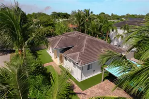 6495 SW 83rd St, Miami, FL 33143 - Photo 1