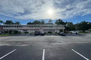 815 SW 10th Terrace, Hallandale Beach, FL 33009 - Photo 1