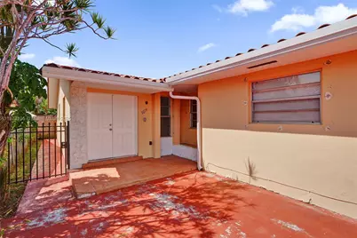 3074 SW 17th St #Rear, Miami, FL 33145 - Photo 1