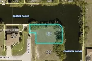 1725 NE 5th Pl, Cape Coral, FL 33909 - Photo 1