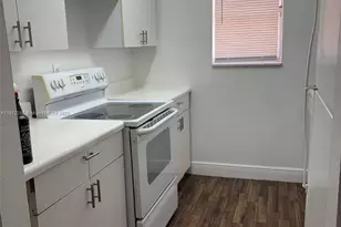 450 SW 2nd Ave, Boca Raton, FL 33432 - Photo 1