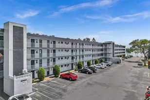 445 NE 195th St, Miami, FL 33179 - Photo 1