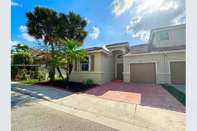 841 NW 130th Ave #841, Pembroke Pines, FL 33028 - Photo 1