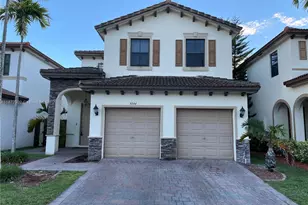 9244 SW 227th Ln, Cutler Bay, FL 33190 - Photo 1