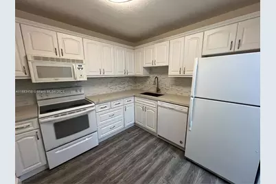 7840 Camino Real #306, Miami, FL 33143 - Photo 1