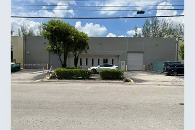 2281 NW 95th Ave, Doral, FL 33172 - Photo 1