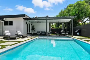 16830 NE 6th Ct, North Miami Beach, FL 33162 - Photo 1