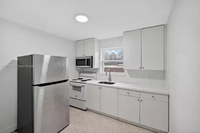 458 SW 9th St #2, Miami, FL 33130 - Photo 1