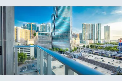 151 SE 1st St #811, Miami, FL 33131 - Photo 1