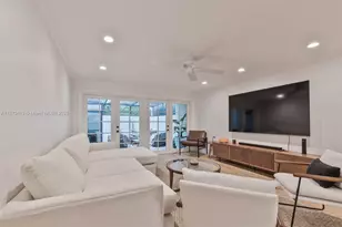 825 SE 2nd St, Fort Lauderdale, FL 33301 - Photo 1