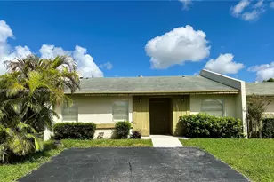 12024 SW 110th St Cir E, Miami, FL 33186 - Photo 1