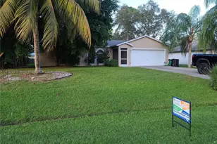 729 SE Lansdowne Ave, Port Saint Lucie, FL 34983 - Photo 1