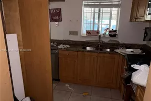 1635 NW 130th St, North Miami, FL 33167 - Photo 1