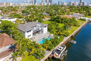 461 Poinciana Dr, Hallandale Beach, FL 33009 - Photo 1