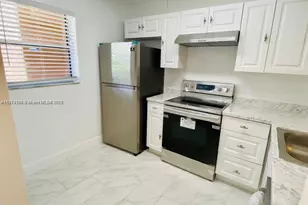10310 NW 8th St, Pembroke Pines, FL 33026 - Photo 1