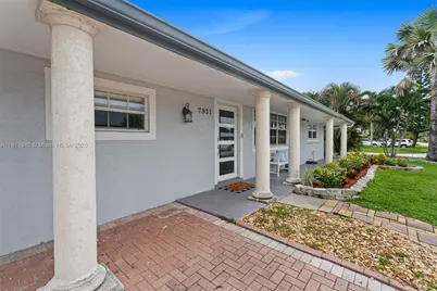 7951 NW 11th St, Pembroke Pines, FL 33024 - Photo 1