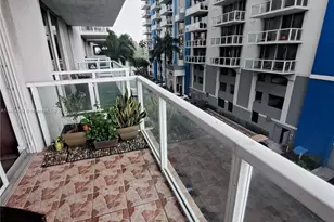 5091 NW 7th St, Miami, FL 33126 - Photo 1