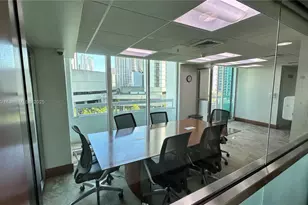 41 SE 5th St, Miami, FL 33131 - Photo 49