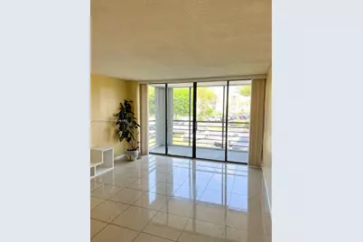 20400 W Country Club Dr #217, Aventura, FL 33180 - Photo 1