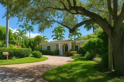 401 Warren Ln, Key Biscayne, FL 33149 - Photo 1