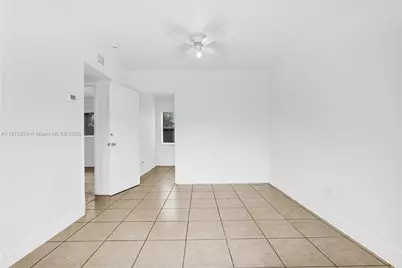 1960 SW 41st Ave #4, Fort Lauderdale, FL 33317 - Photo 1