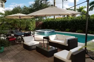 2730 NE 1st St, Homestead, FL 33033 - Photo 1