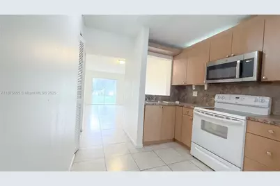 95 NE 41st St #K158, Oakland Park, FL 33334 - Photo 1